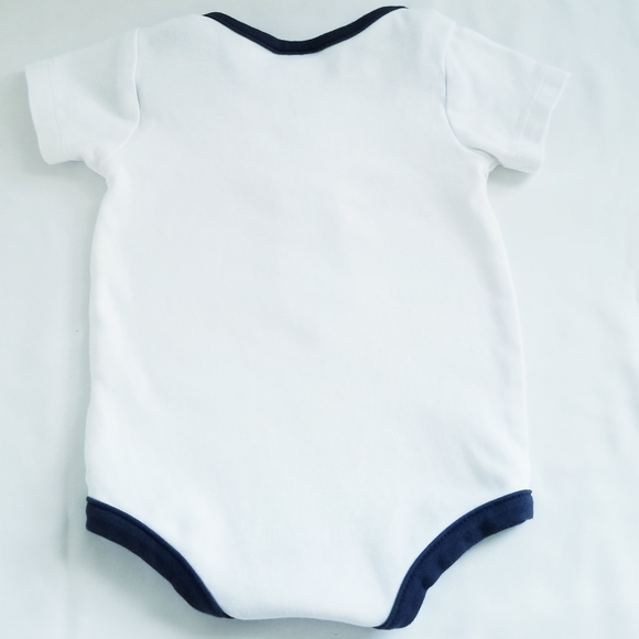 3/$25 Dressed to Drool Baby Boy Neck Tie Onesie Size 9 Months - Picture 8 of 9